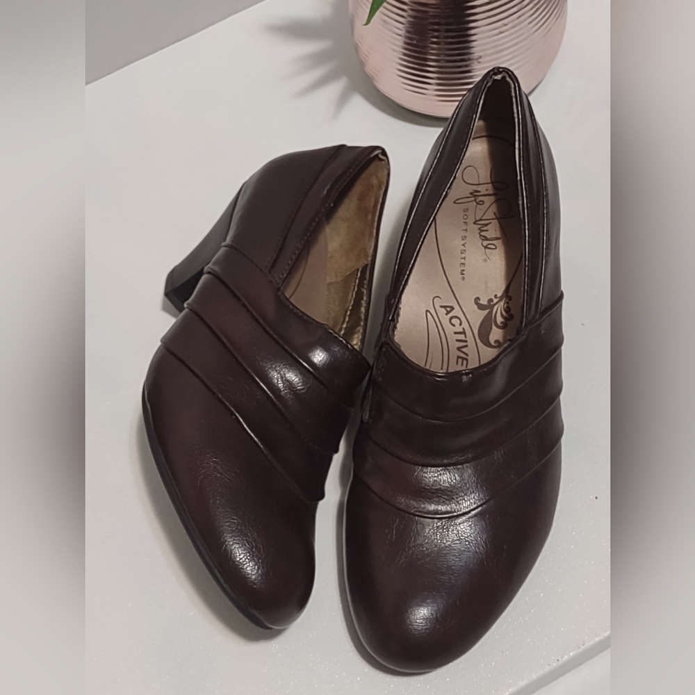 Life Stride Women's Dark Brown Heels